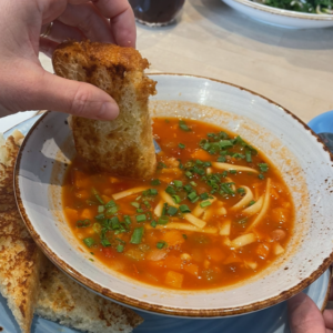 Minestrone Soup w Garlic Bread